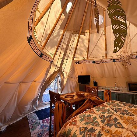 Bandera Stronghold - Cochise Tipi Exterior foto